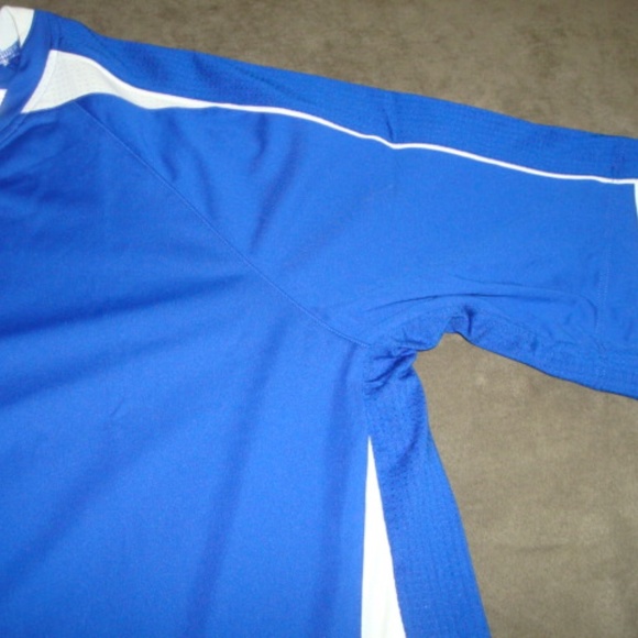 UNDER ARMOR SOCCER/FOOTBALL BLUE JERSEY SIZE LARGE - Picture 5 of 9